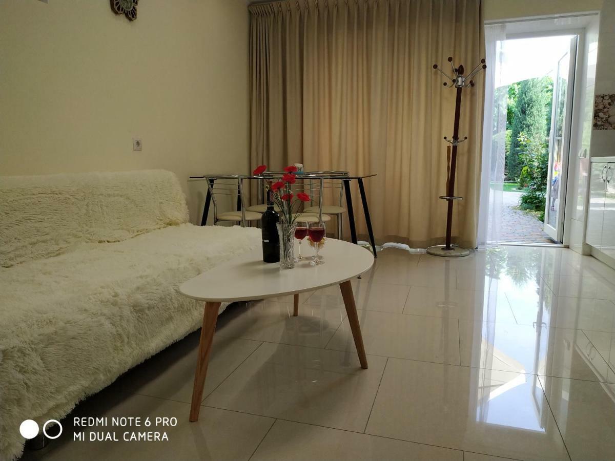 Guest House Butterfly Wing أوديسا المظهر الخارجي الصورة